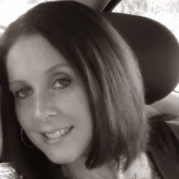 Laura Yates Photo 18