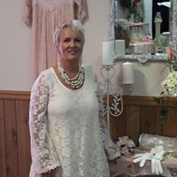 Karen Hendrix Photo 31