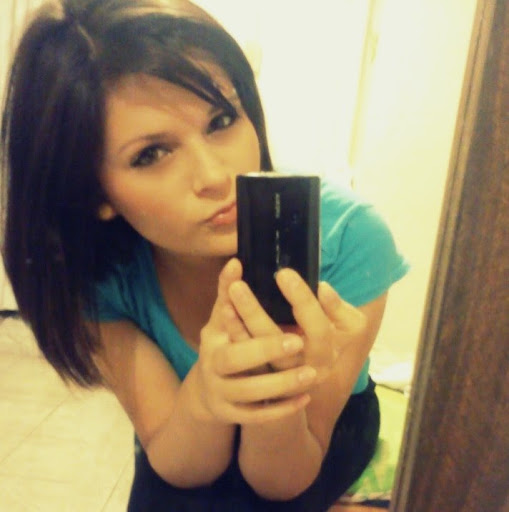 Adriana Jimenez Photo 20