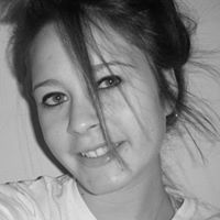 Cassandra Yates Photo 10