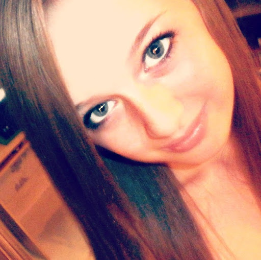 Phoebe Moore Photo 10