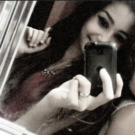 Anna Santana Photo 29