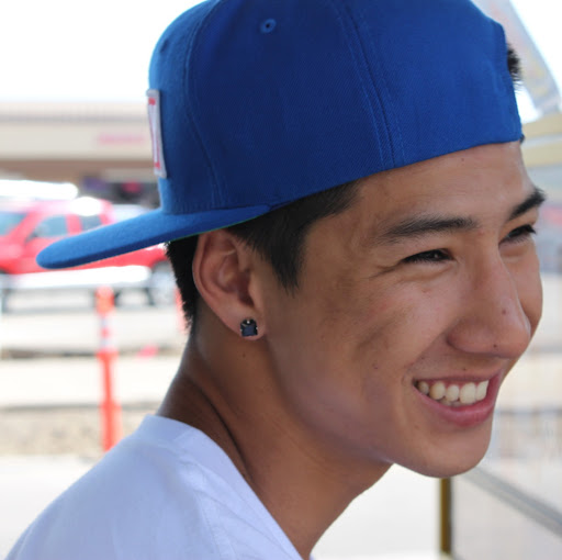Johnny Nguyen Photo 14