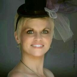 Angela Sheldon Photo 6