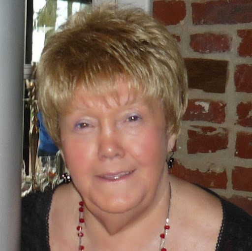 Christine Vaughan Photo 14