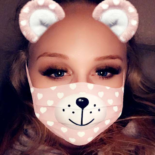 Erika Moore Photo 29