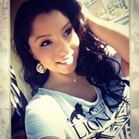 April Salas Photo 16