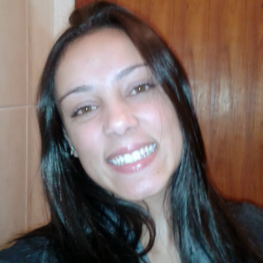 Deborah Matos Photo 22