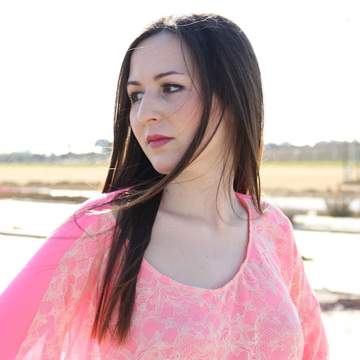 Sandra Rosado Photo 16