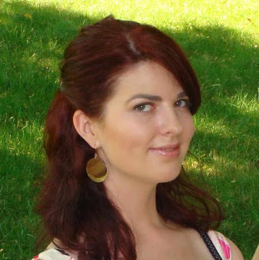 Anna Novak Photo 25
