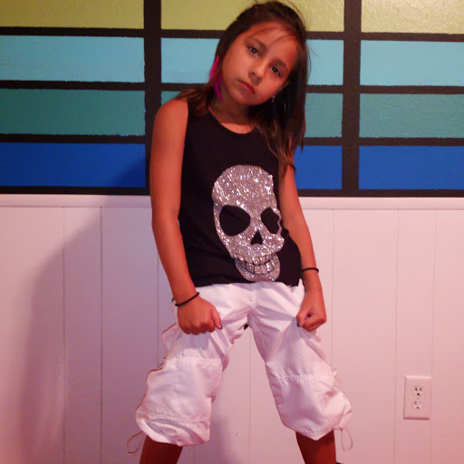 Allie Rodriguez Photo 13