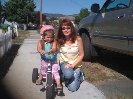 Debbie Snyder Photo 15