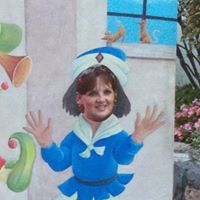 Julie Walter Photo 33