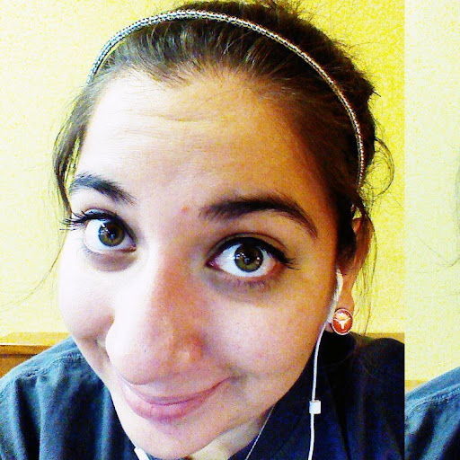 Sarah Ruiz Photo 13