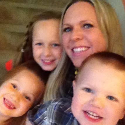 Traci Larson Photo 10