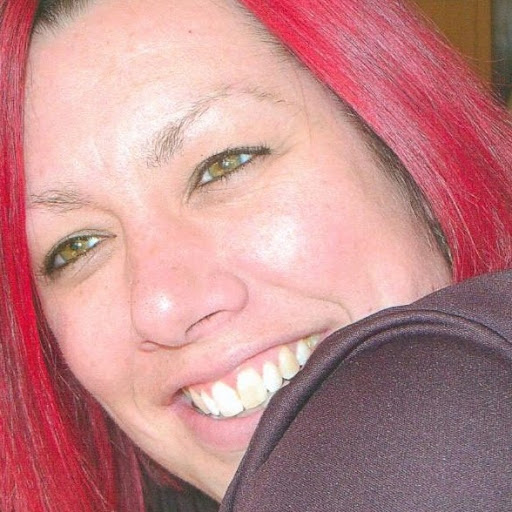 Lisa Woolley Photo 18