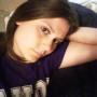 Elizabeth Barker Photo 24