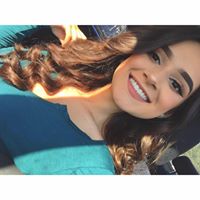 Elizabeth Urbina Photo 35