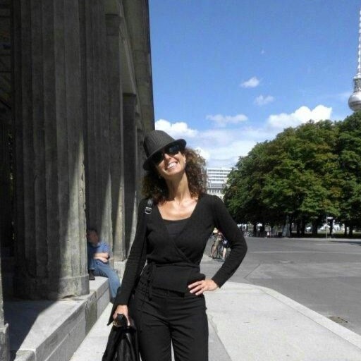Stephanie Busch Photo 30
