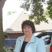 Faye Nichols Photo 10