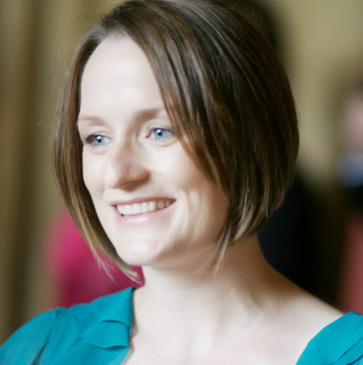 Catherine Reeves Photo 29