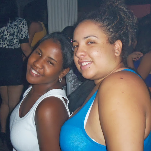Arelis Perez Photo 30