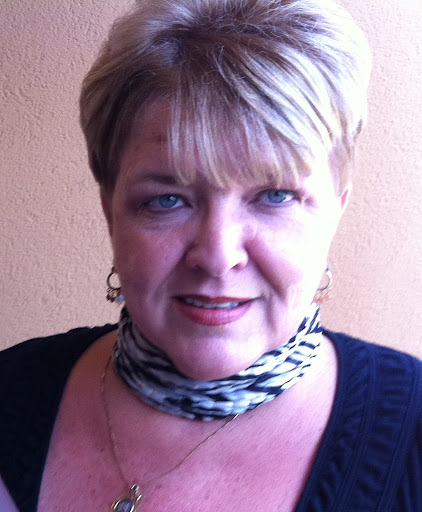 Angela Kendall Photo 28