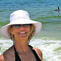 Alison Thompson Photo 21