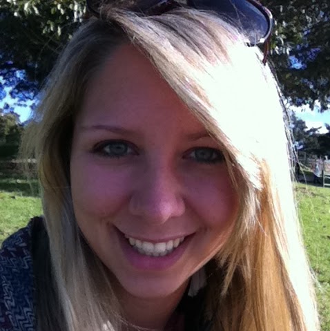 Andrea Sisson Photo 13