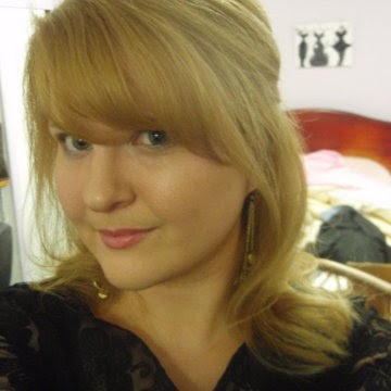 Jodie Robinson Photo 11