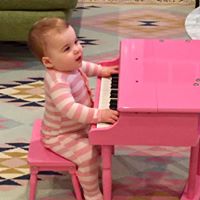 Leah Rosenthal Photo 10