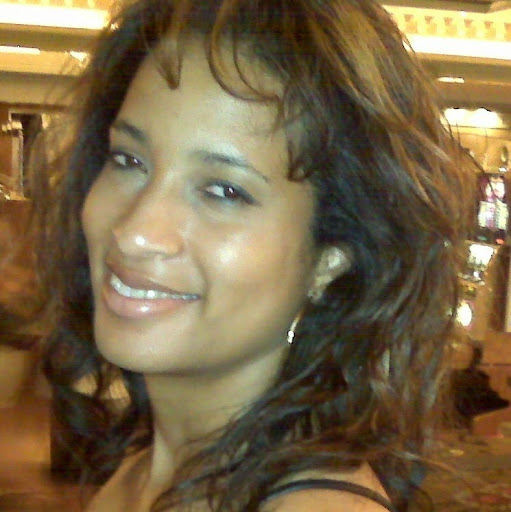 Sara Mckenzie Photo 17