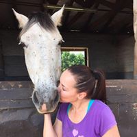 Melanie Evans Photo 28