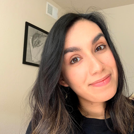 Elizabeth Lemus Photo 33