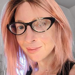 Sarah Potter Photo 26