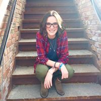 Julia Harvey Photo 26