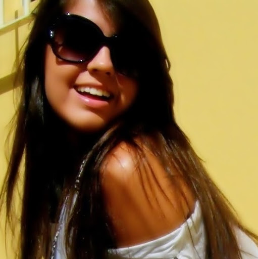 Caroline Lambert Photo 22