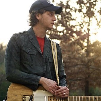 Joshua Tovar Photo 3