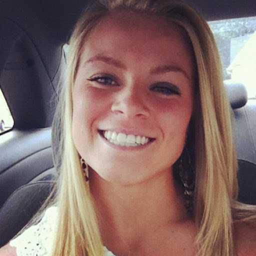 Danielle Combs Photo 17