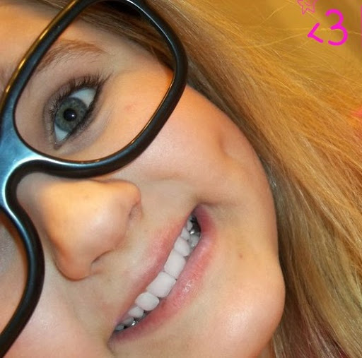 Heather Goodman Photo 17