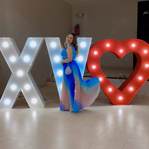 Ana Lara Photo 18