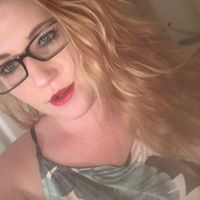 Kirsten Hall Photo 35