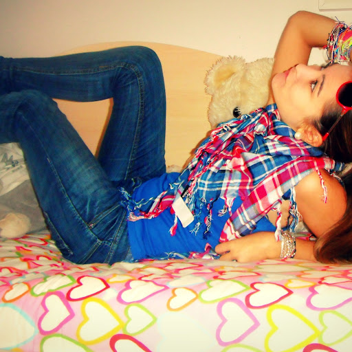 Sara Salas Photo 8