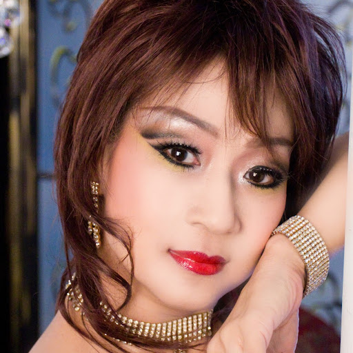 Irene Lee Photo 23