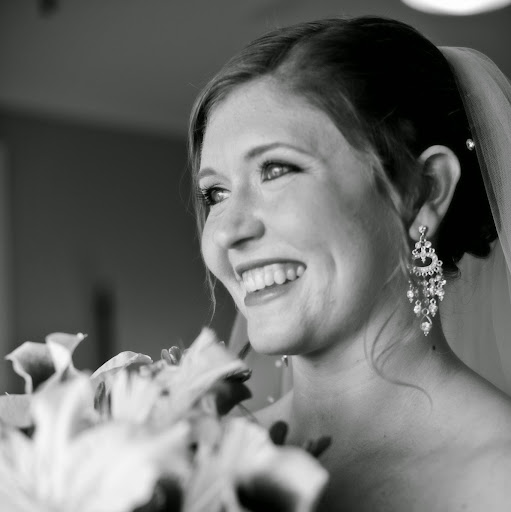 Laura Green Photo 24