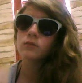 Laura Petersen Photo 32