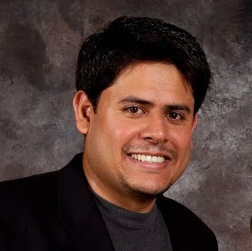 Ashley Abraham Photo 7