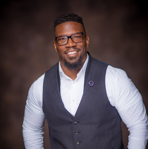 Adrian Singleton Photo 3