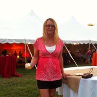 Carrie Allen Photo 17