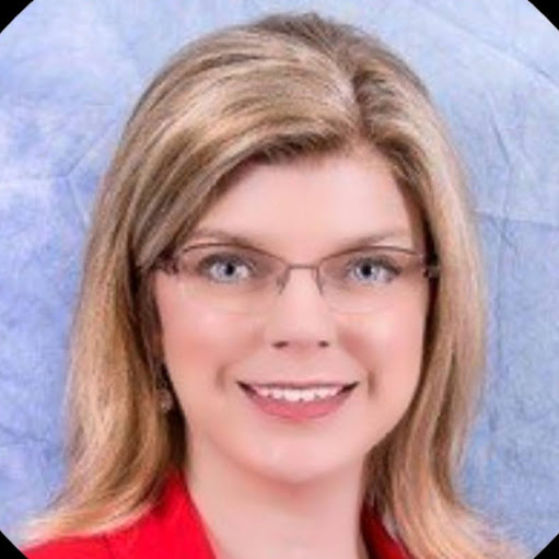 Elizabeth Harris Photo 21